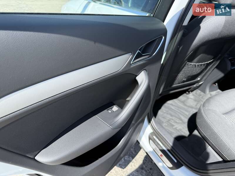 Позашляховик / Кросовер Audi Q3 2014 в Ужгороді фото 41 Позашляховик / Кросовер Audi Q3 2014 в Ужгороді