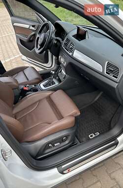Внедорожник / Кроссовер Audi Q3 2018 в 
