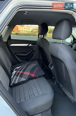 Внедорожник / Кроссовер Audi Q3 2012 в 
