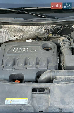 Внедорожник / Кроссовер Audi Q3 2012 в 