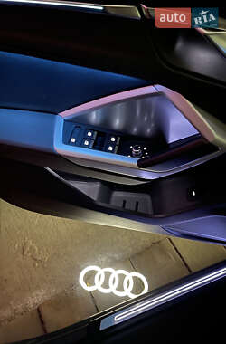 Внедорожник / Кроссовер Audi Q3 2020 в 