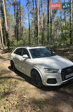 Позашляховик / Кросовер Audi Q3 2016 в 
