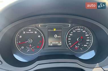 Внедорожник / Кроссовер Audi Q3 2017 в 