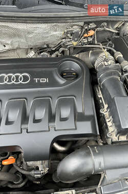 Внедорожник / Кроссовер Audi Q3 2011 в 
