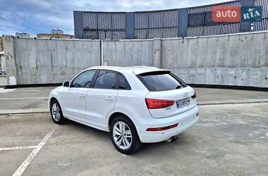 Позашляховик / Кросовер Audi Q3 2017 в 