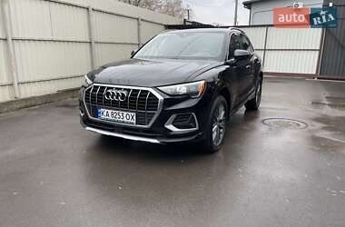 Внедорожник / Кроссовер Audi Q3 2021 в 