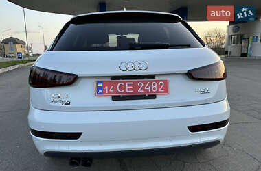 Внедорожник / Кроссовер Audi Q3 2015 в 