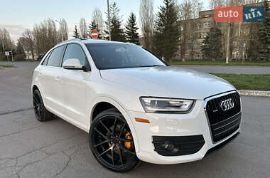 Внедорожник / Кроссовер Audi Q3 2015 в 