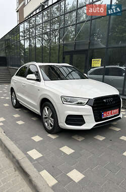 Внедорожник / Кроссовер Audi Q3 2017 в 