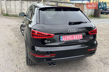 Позашляховик / Кросовер Audi Q3 2015 в 