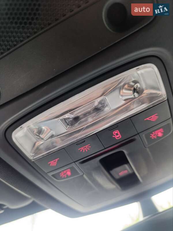 Внедорожник / Кроссовер Audi Q3 2016 в Харькове