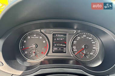Внедорожник / Кроссовер Audi Q3 2016 в 
