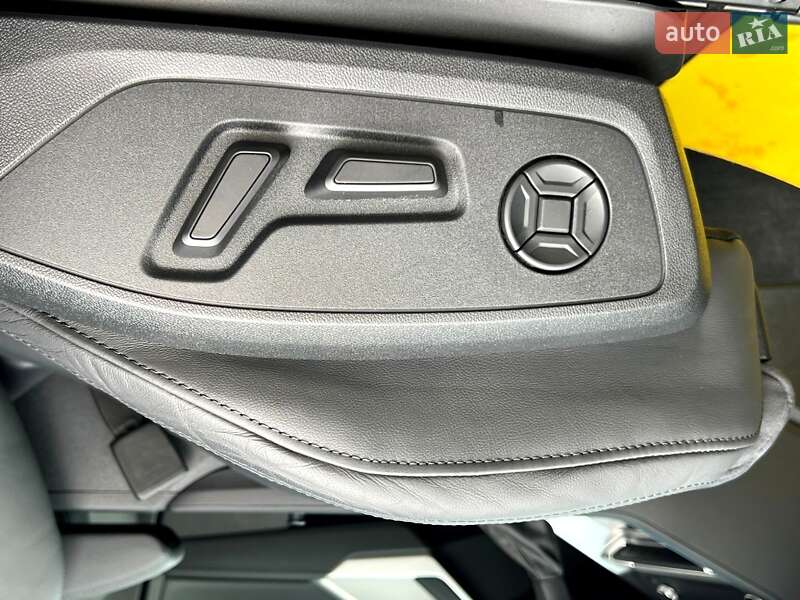 Внедорожник / Кроссовер Audi Q3 2024 в Киеве