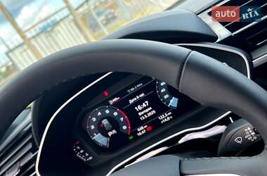 Внедорожник / Кроссовер Audi Q3 2024 в 