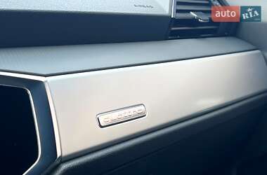 Внедорожник / Кроссовер Audi Q3 2024 в 