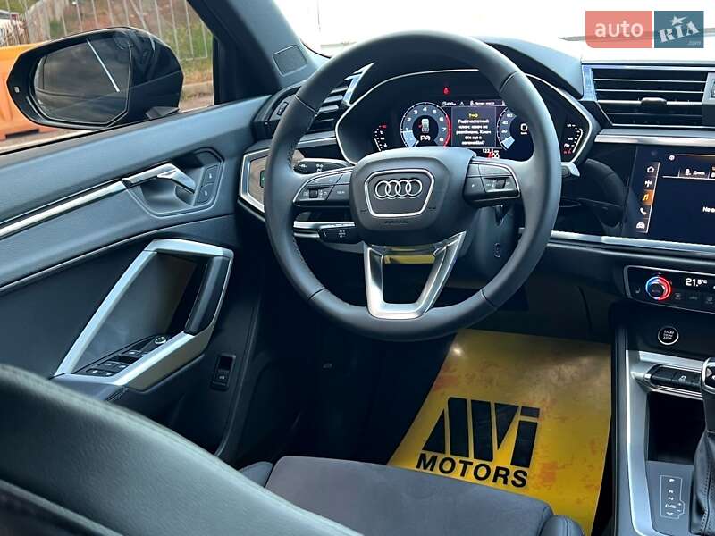 Внедорожник / Кроссовер Audi Q3 2024 в Киеве