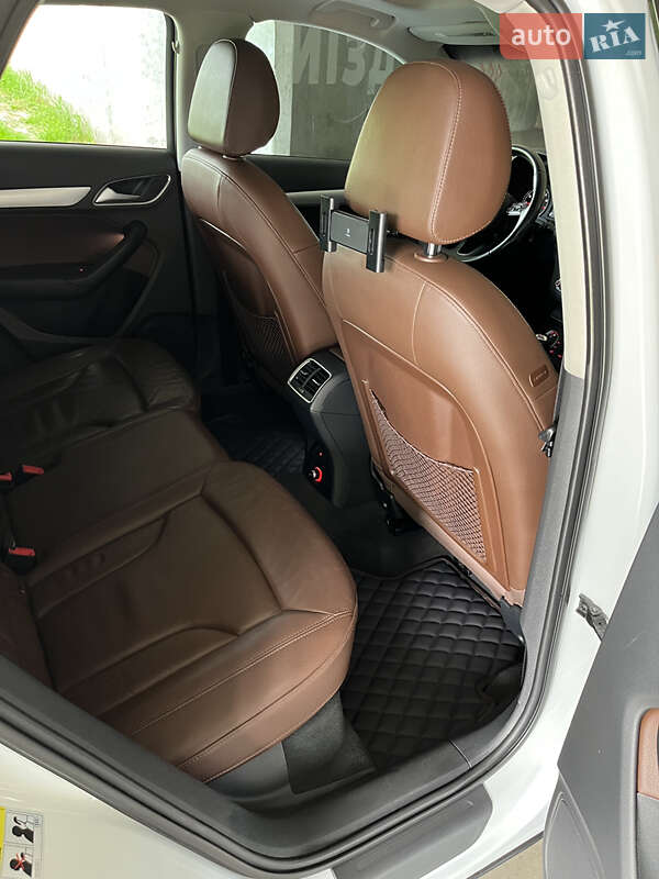 Позашляховик / Кросовер Audi Q3 2014 в Львові