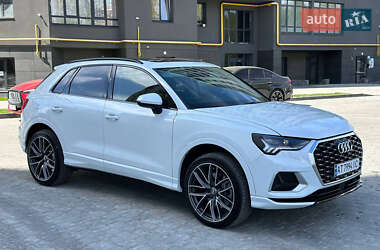 Внедорожник / Кроссовер Audi Q3 2019 в 