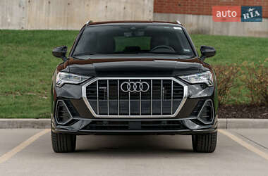 Позашляховик / Кросовер Audi Q3 2020 в 