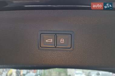 Внедорожник / Кроссовер Audi Q3 2015 в 