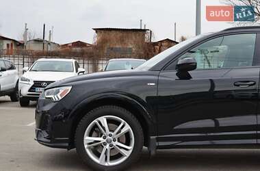 Внедорожник / Кроссовер Audi Q3 2019 в 
