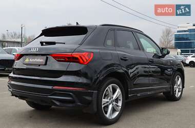 Внедорожник / Кроссовер Audi Q3 2019 в 
