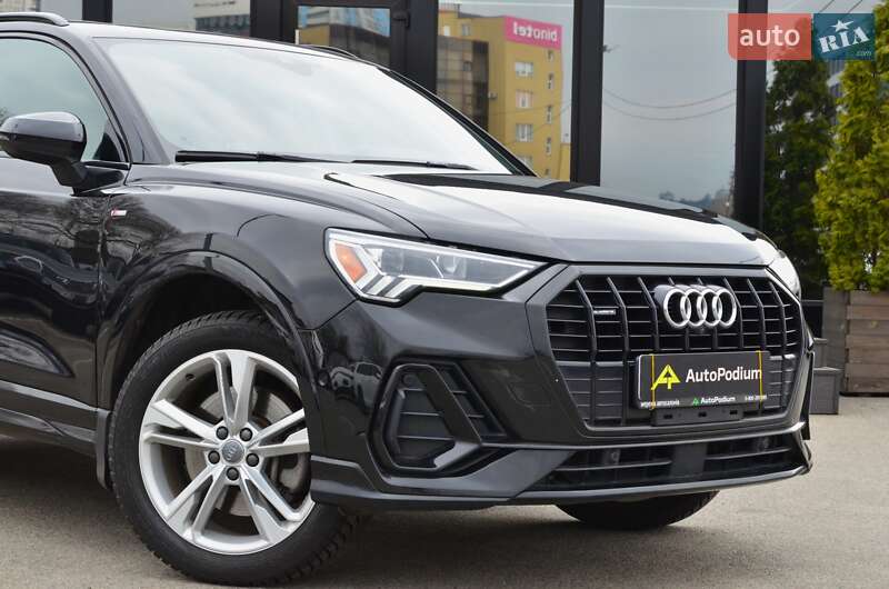 Внедорожник / Кроссовер Audi Q3 2019 в Киеве