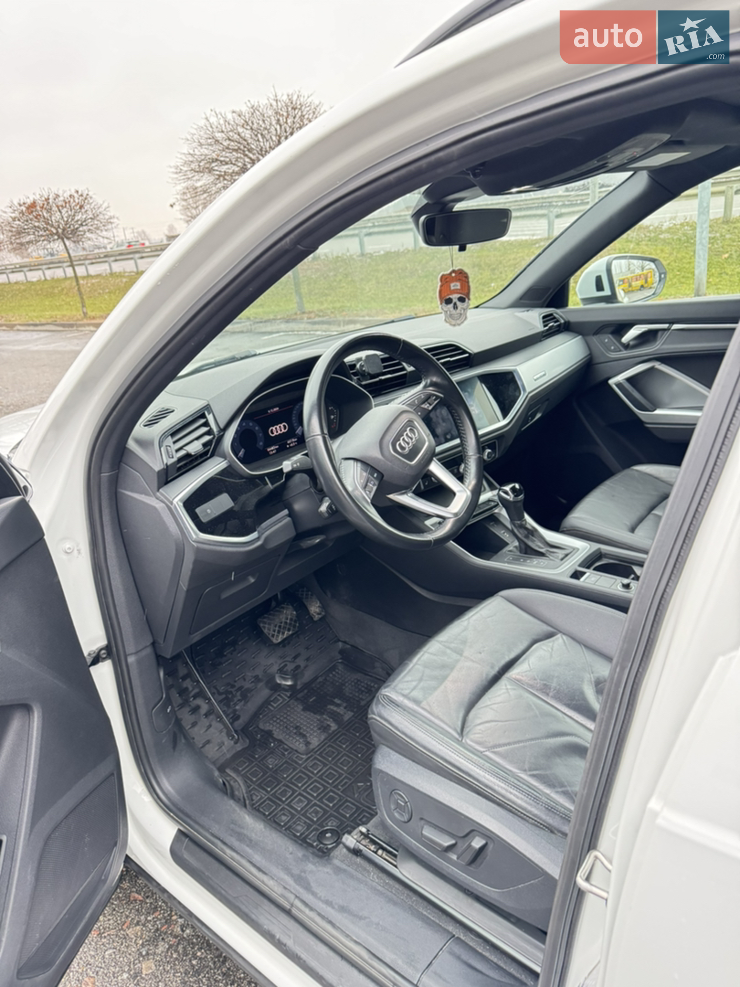 2019 Audi Q3 - мініатюра 8