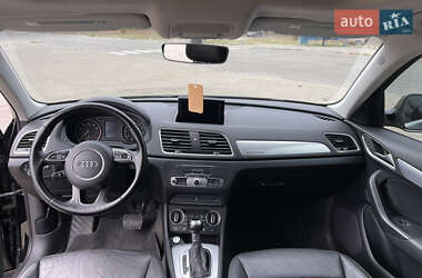 Внедорожник / Кроссовер Audi Q3 2016 в 