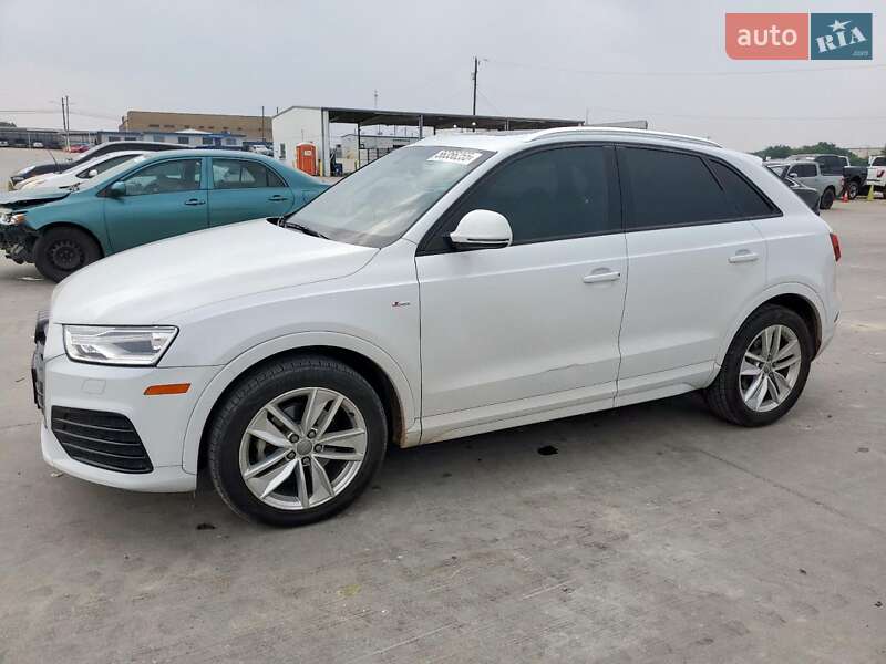 Внедорожник / Кроссовер Audi Q3 2018 в 