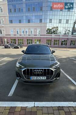 Внедорожник / Кроссовер Audi Q3 2020 в 
