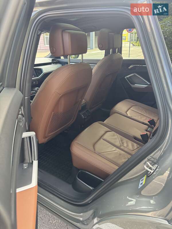 Позашляховик / Кросовер Audi Q3 2020 в Одесі
