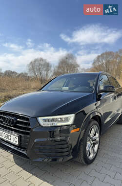 Позашляховик / Кросовер Audi Q3 2016 в 