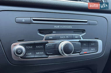 Внедорожник / Кроссовер Audi Q3 2016 в 