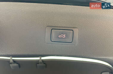 Внедорожник / Кроссовер Audi Q3 2014 в 