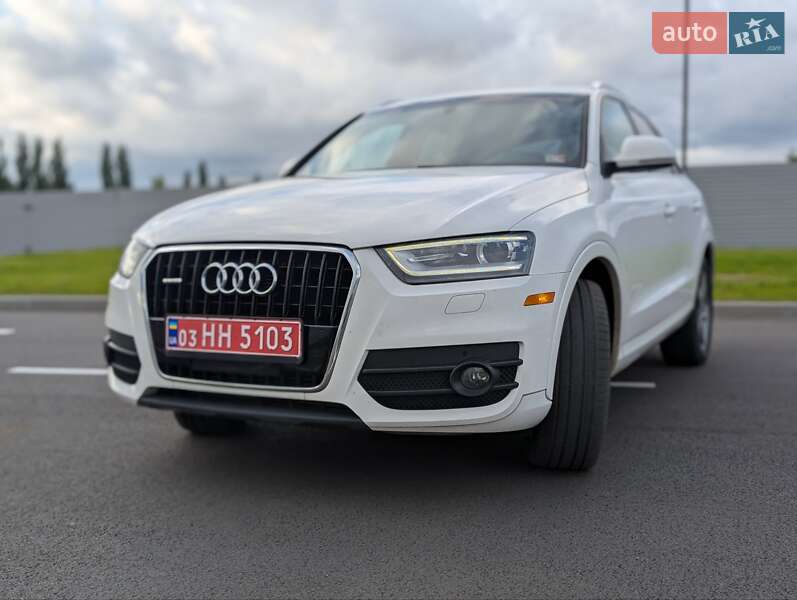 Внедорожник / Кроссовер Audi Q3 2015 в Киеве