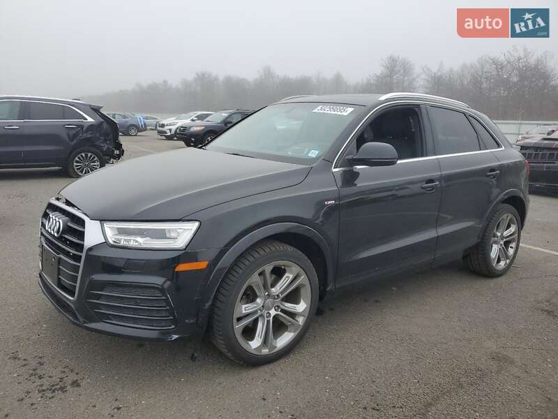 Внедорожник / Кроссовер Audi Q3 2016 в 