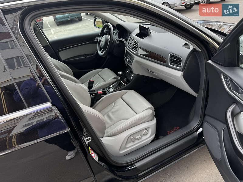 Позашляховик / Кросовер Audi Q3 2015 в Києві