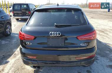 Внедорожник / Кроссовер Audi Q3 2016 в 