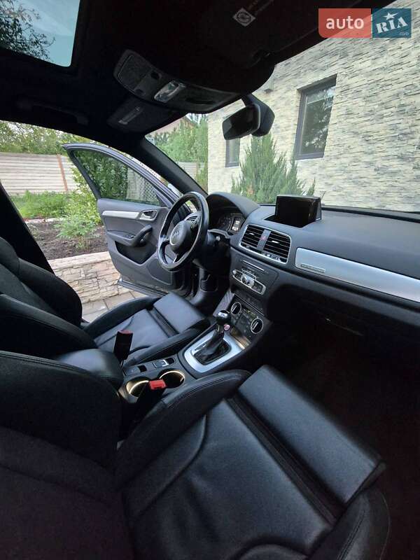 Внедорожник / Кроссовер Audi Q3 2016 в Киеве