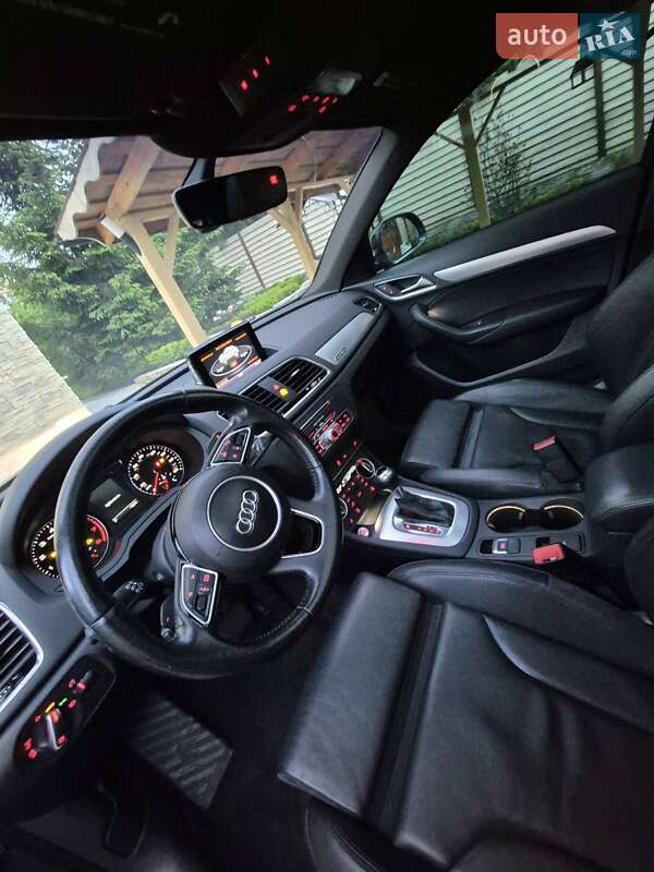 Внедорожник / Кроссовер Audi Q3 2016 в Киеве