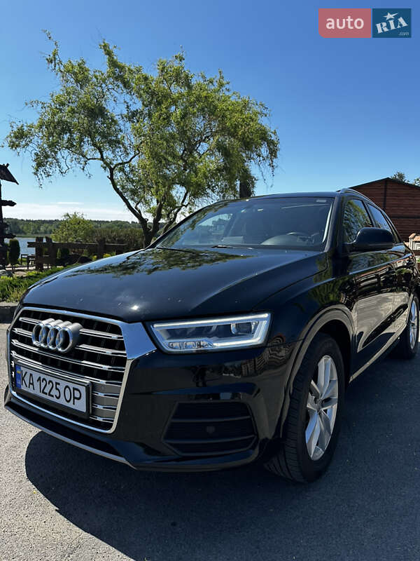 Позашляховик / Кросовер Audi Q3 2016 в Києві