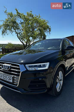 Внедорожник / Кроссовер Audi Q3 2016 в 