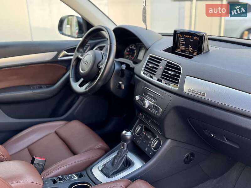 Позашляховик / Кросовер Audi Q3 2015 в Одесі