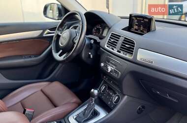Внедорожник / Кроссовер Audi Q3 2015 в 