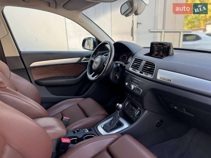 Позашляховик / Кросовер Audi Q3 2015 в Одесі