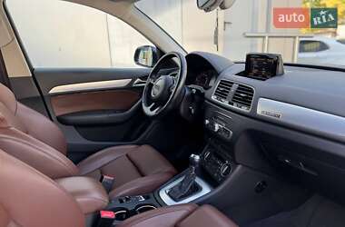 Внедорожник / Кроссовер Audi Q3 2015 в 