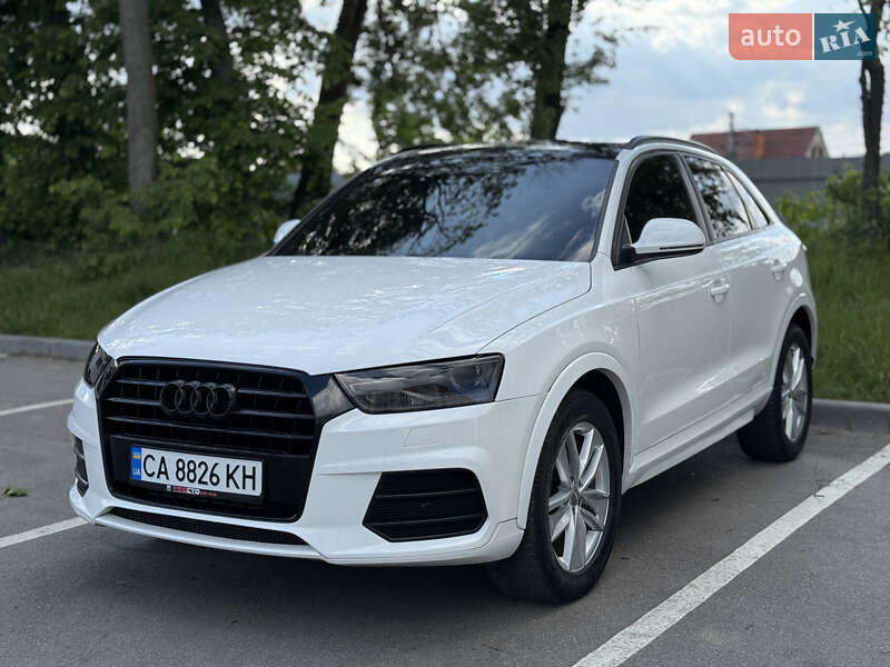 Внедорожник / Кроссовер Audi Q3 2017 в 