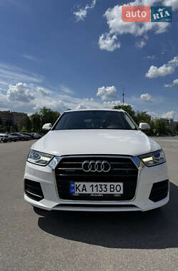 Внедорожник / Кроссовер Audi Q3 2016 в 