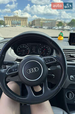 Внедорожник / Кроссовер Audi Q3 2016 в 